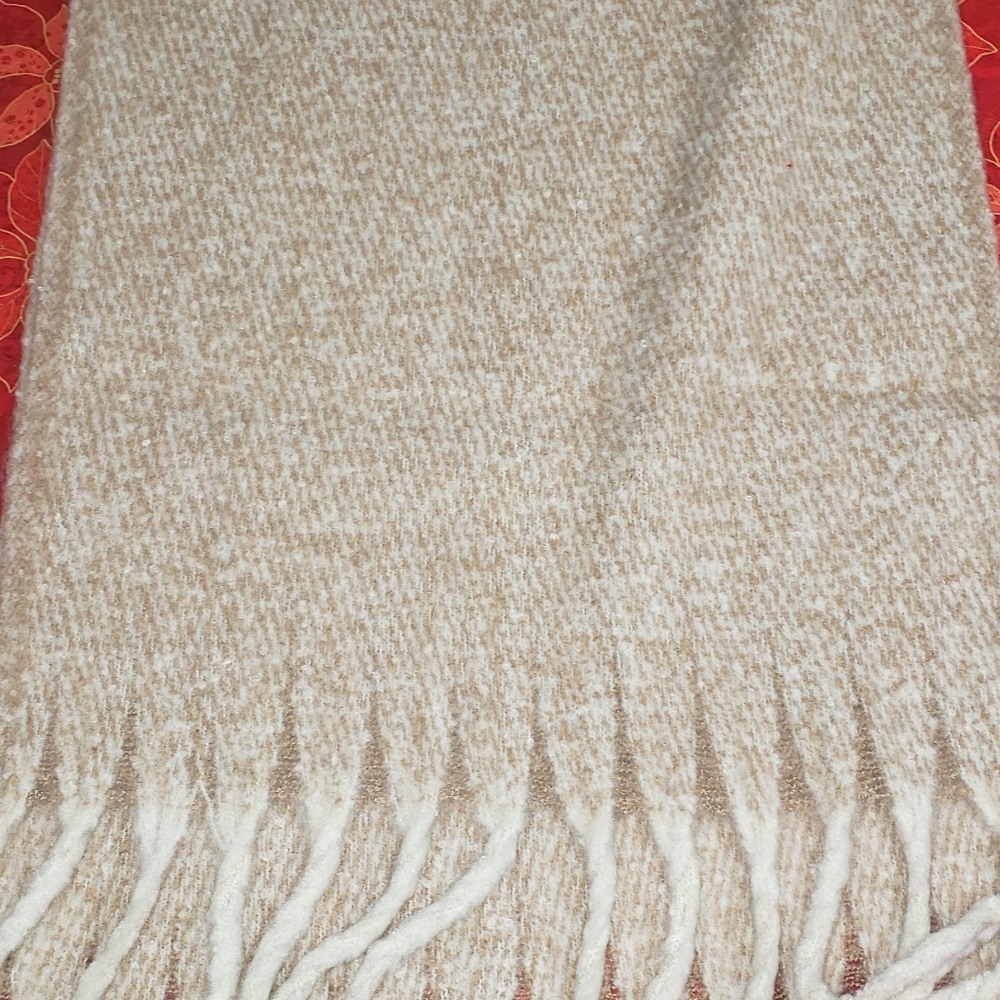 Brand new women's blanket scarve